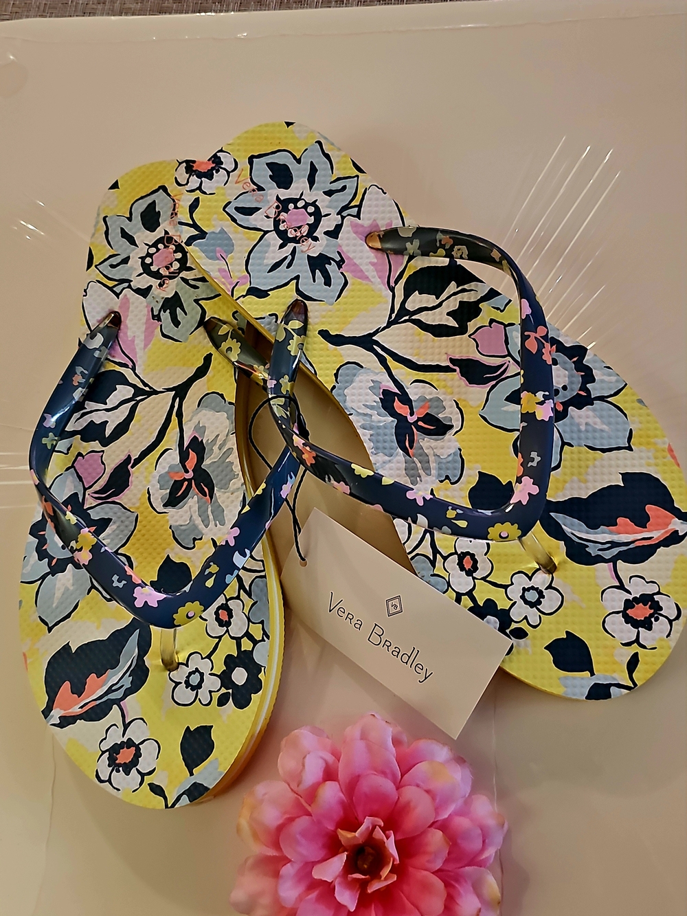New Vera Bradley "Sunny Garden" Yellow Floral Flip Flops (S) Fits Size 5-6